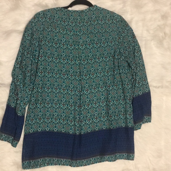 Top - Picture 3 of 3